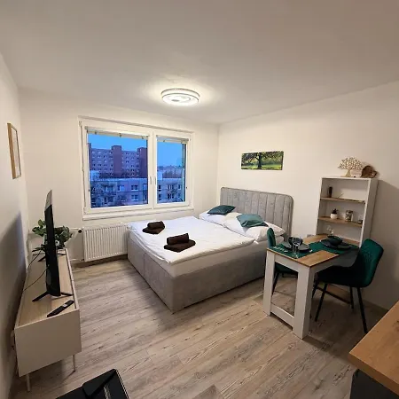 Skyview Vlcince With Private Parking