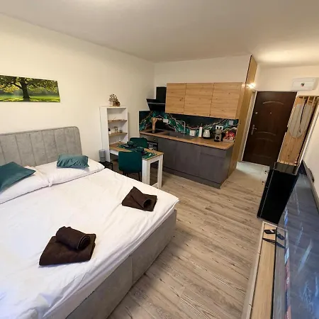 Skyview Vlcince With Private Parking *