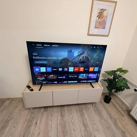 Skyview Vlcince With Private Parking *